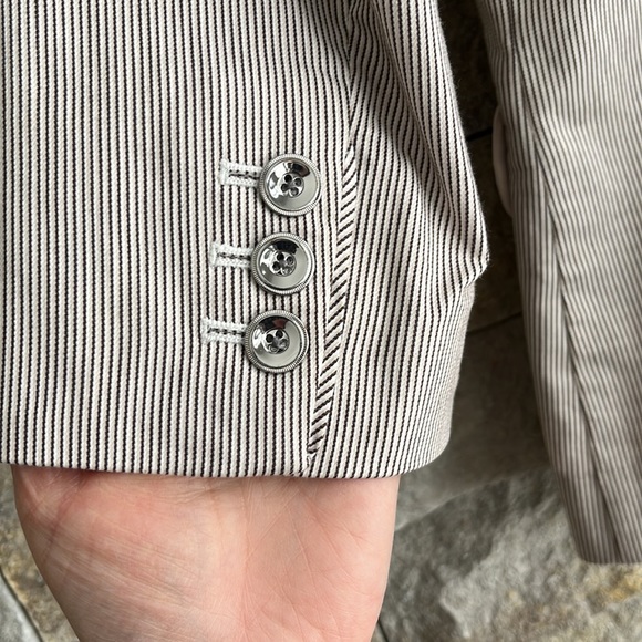WHBM beige pinstripe blazer - Picture 5 of 9